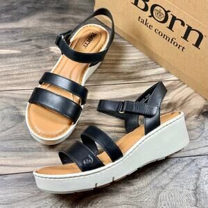 NIB Born Pawnee 8M Black Leather Strappy Comfort Lightweight Wedge Sandals